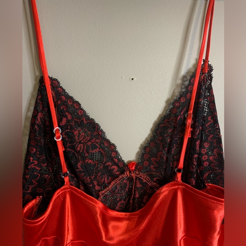 Secret Treasures Red Nightie - Picture 4 of 7